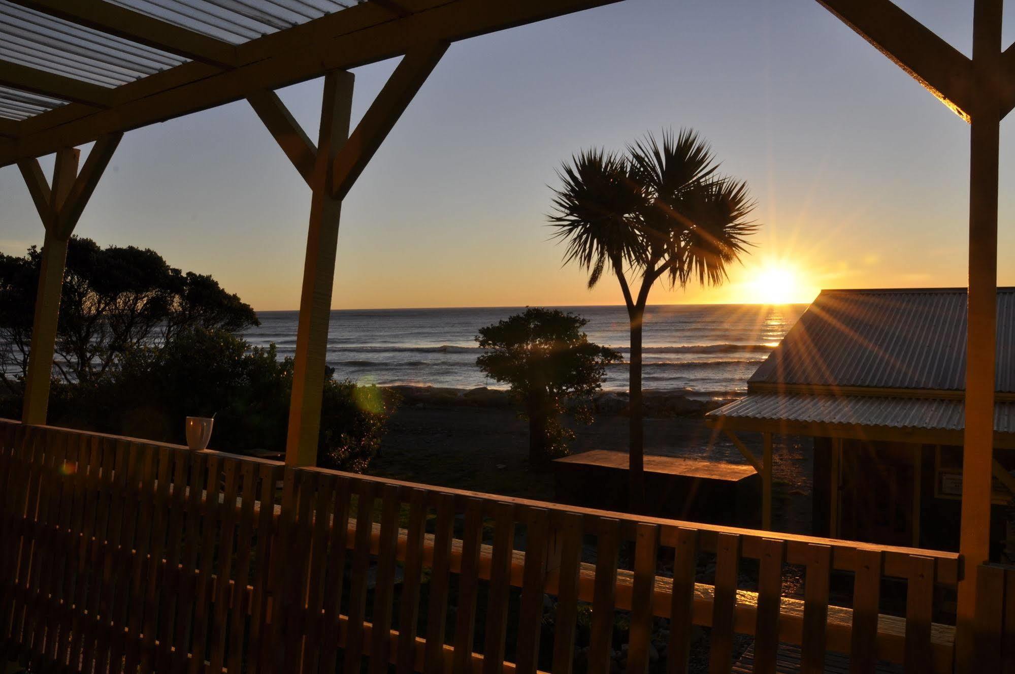 Punakaiki Beach Hostel Екстериор снимка
